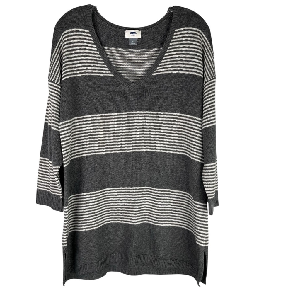 Old Navy Sweater Women’s L Gray White Striped V Neck Tunic Slit Hem